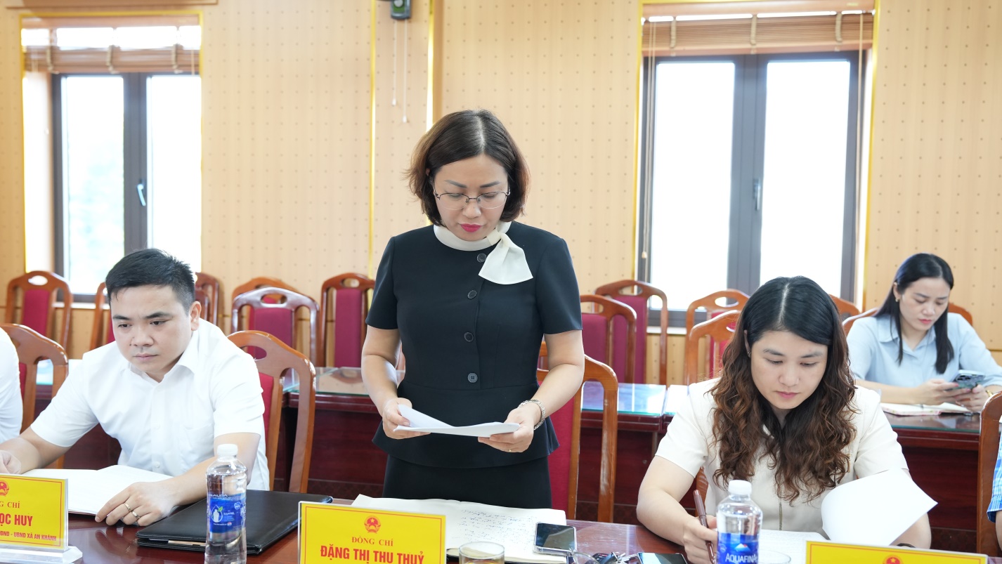 UBND xã An Khánh giao ban nghe báo cáo kết quả công tác quý III, triển khai các nhiệm vụ trọng tâm quý IV năm 2025- Ảnh 2.