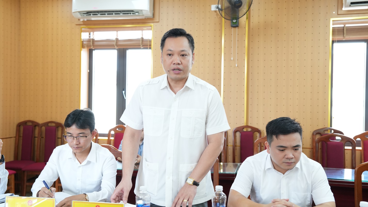 UBND xã An Khánh giao ban nghe báo cáo kết quả công tác quý III, triển khai các nhiệm vụ trọng tâm quý IV năm 2025- Ảnh 5.