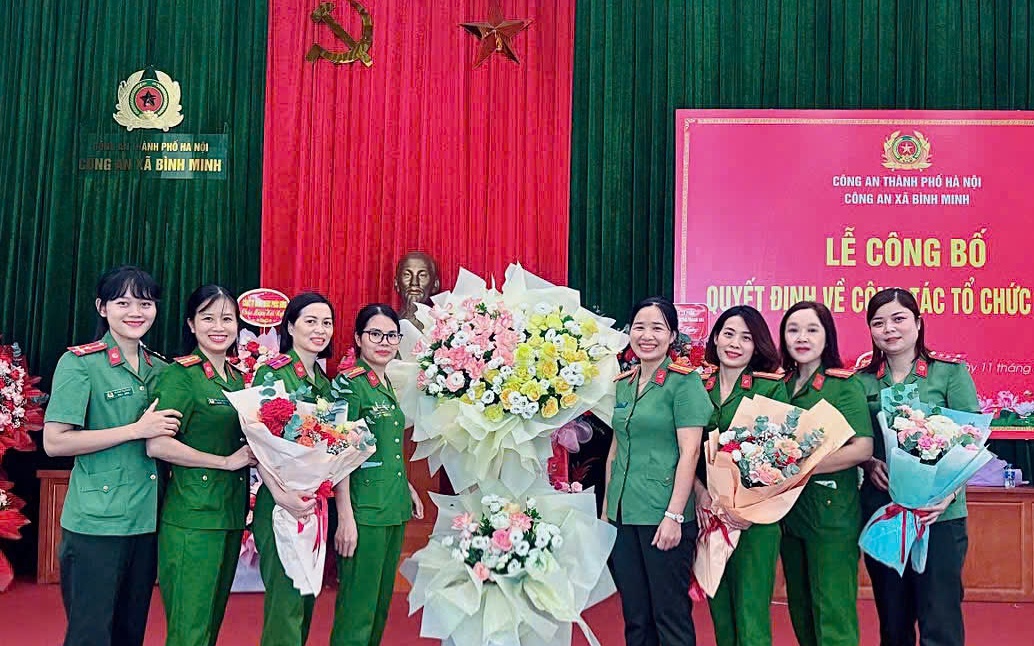 Ảnh: Nữ chiến sỹ Công an xã Bình Minh
