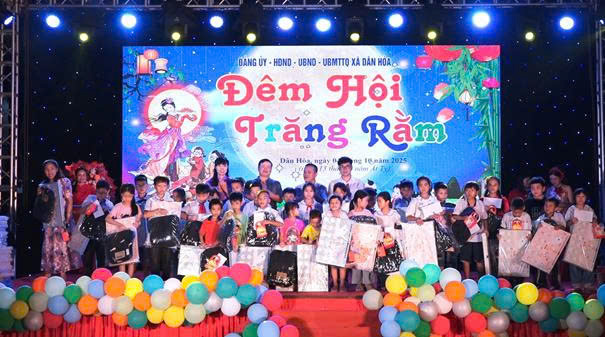 NHỮNG KẾT QUẢ ĐÁNG GHI NHẬN SAU HƠN 3 THÁNG 
VẬN HÀNH MÔ HÌNH CHÍNH QUYỀN ĐỊA PHƯƠNG HAI CẤP Ở XÃ DÂN HÒA

- Ảnh 8.