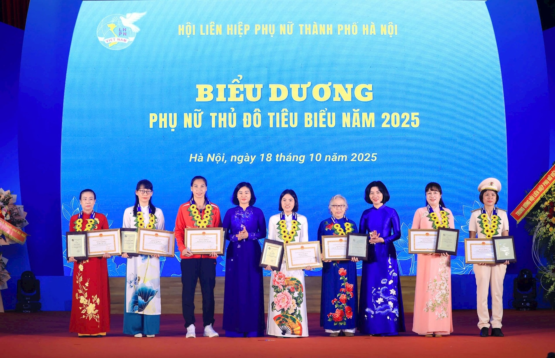 Hội Liên hiệp phụ nữ TP Hà Nội tiếp tục dẫn đầu trong các phong trào thi đua yêu nước- Ảnh 8.