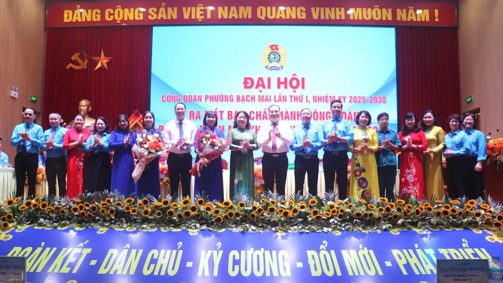 Ra mắt Ban Chấp hành Công đoàn phường Bạch Mai khóa I gồm 9 đồng chí- Ảnh 10.