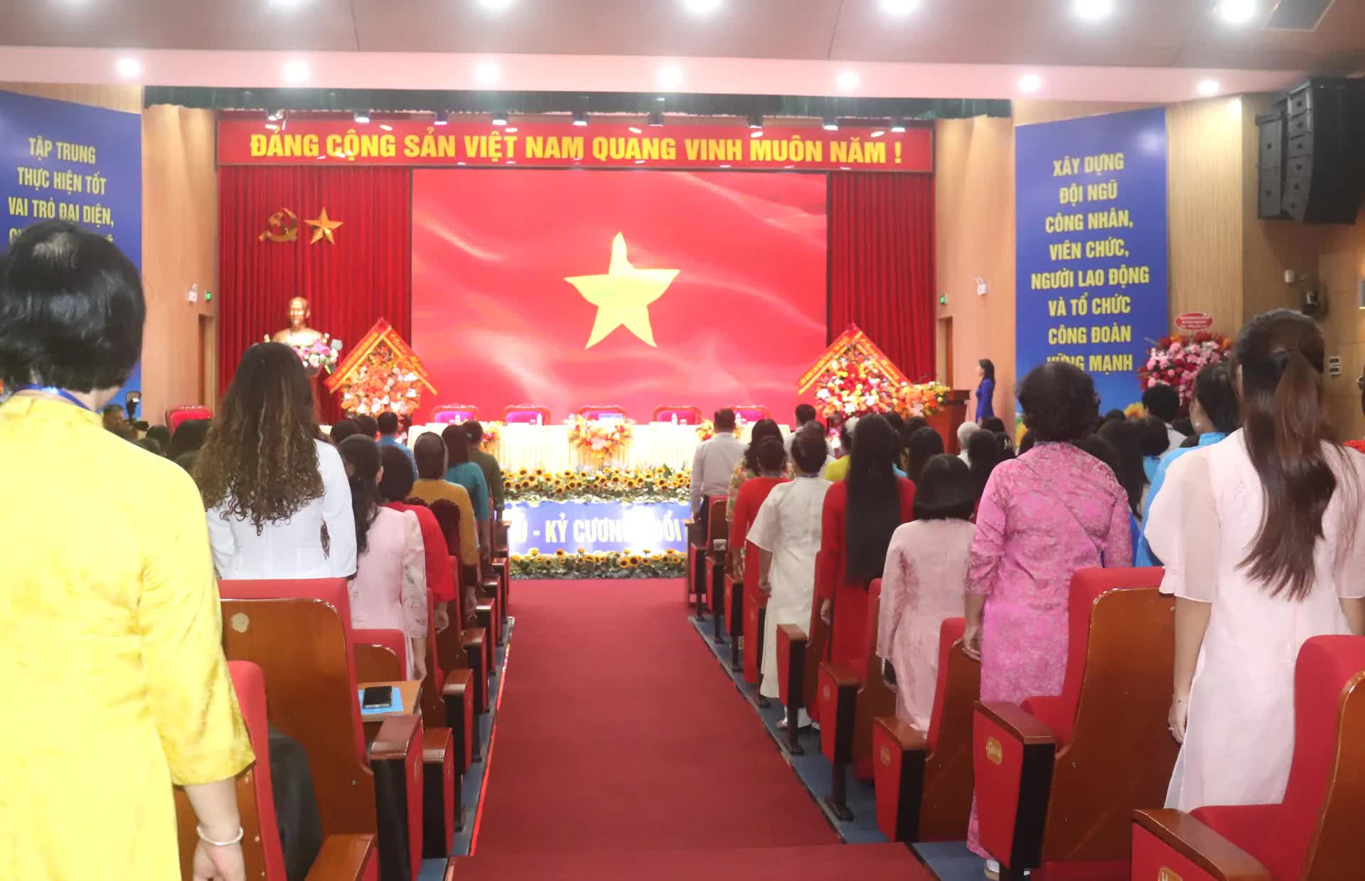 Ra mắt Ban Chấp hành Công đoàn phường Bạch Mai khóa I gồm 9 đồng chí- Ảnh 1.