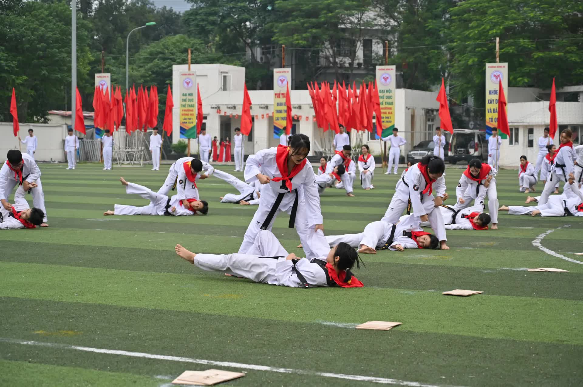 Phường Đống Đa khai mạc Đại hội Thể dục thể thao lần thứ I năm 2025- Ảnh 10.