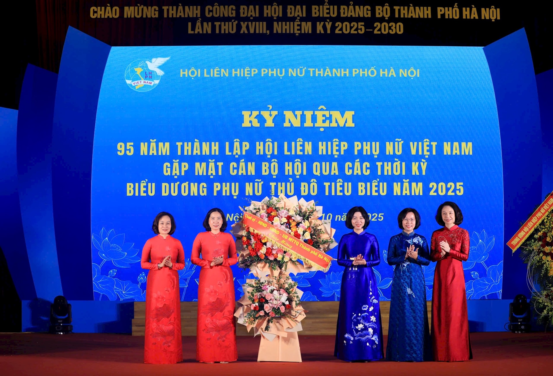 Hội Liên hiệp phụ nữ TP Hà Nội tiếp tục dẫn đầu trong các phong trào thi đua yêu nước- Ảnh 4.
