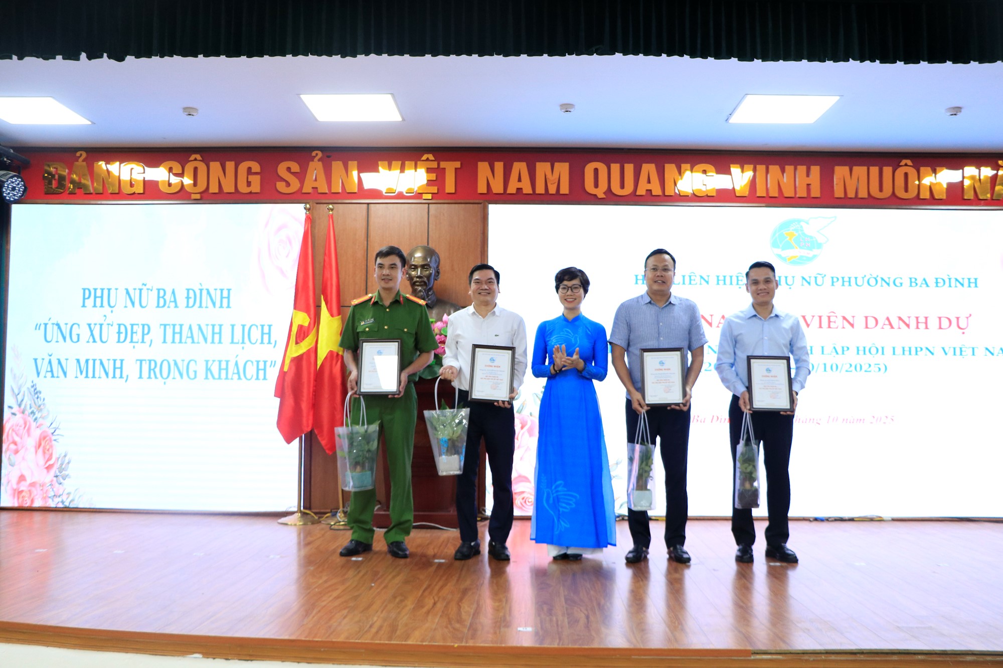 Đồng chí Phạm Quang Thanh, Thành ủy viên, Bí thư Đảng ủy, Chủ tịch HĐND phường Ba Đình trở thành hội viên danh dự của tổ chức Hội- Ảnh 5.