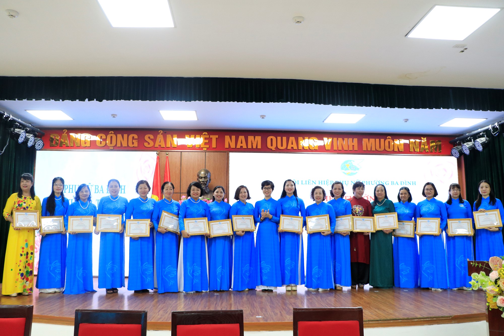 Đồng chí Phạm Quang Thanh, Thành ủy viên, Bí thư Đảng ủy, Chủ tịch HĐND phường Ba Đình trở thành hội viên danh dự của tổ chức Hội- Ảnh 8.