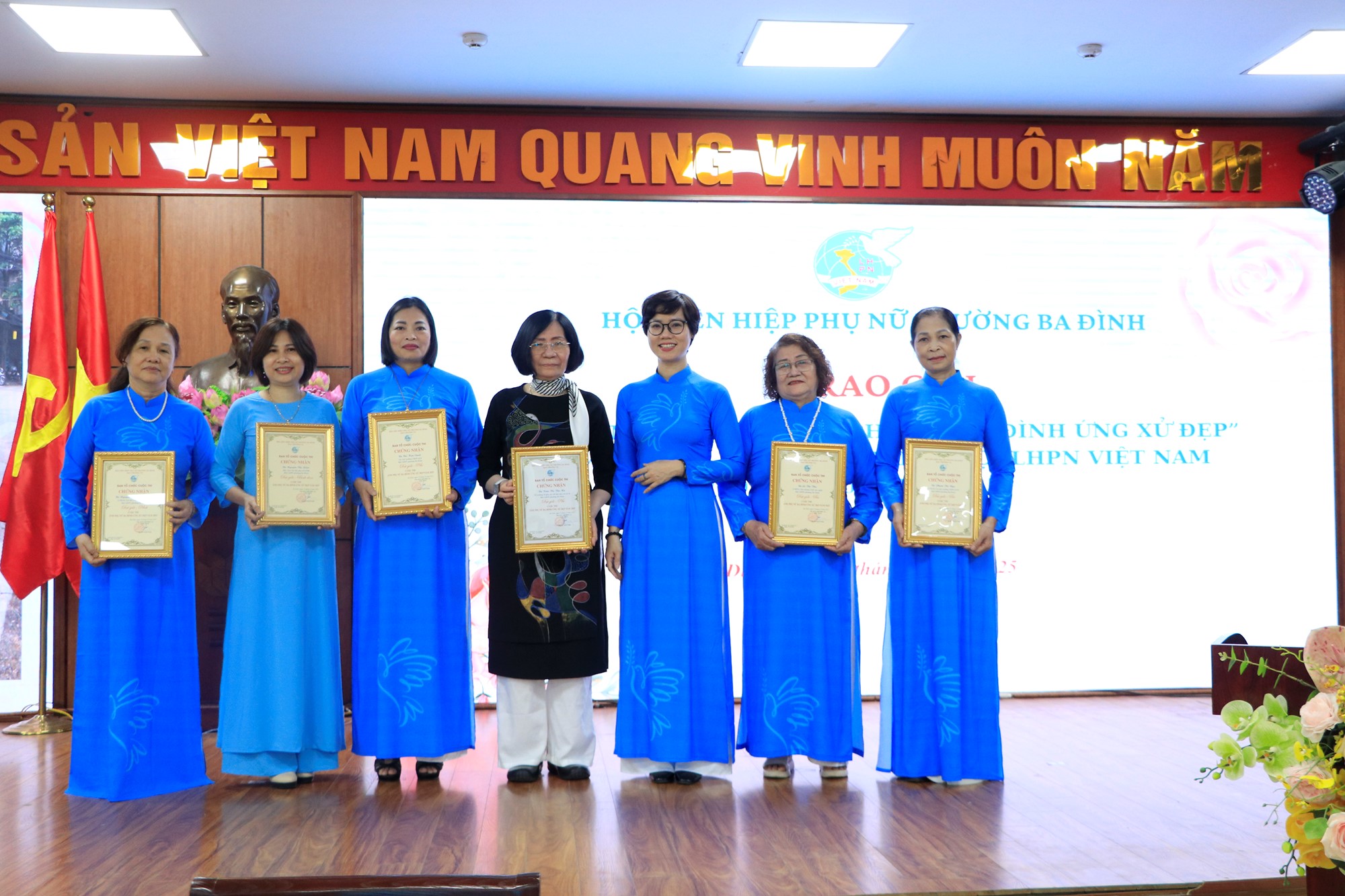 Đồng chí Phạm Quang Thanh, Thành ủy viên, Bí thư Đảng ủy, Chủ tịch HĐND phường Ba Đình trở thành hội viên danh dự của tổ chức Hội- Ảnh 9.