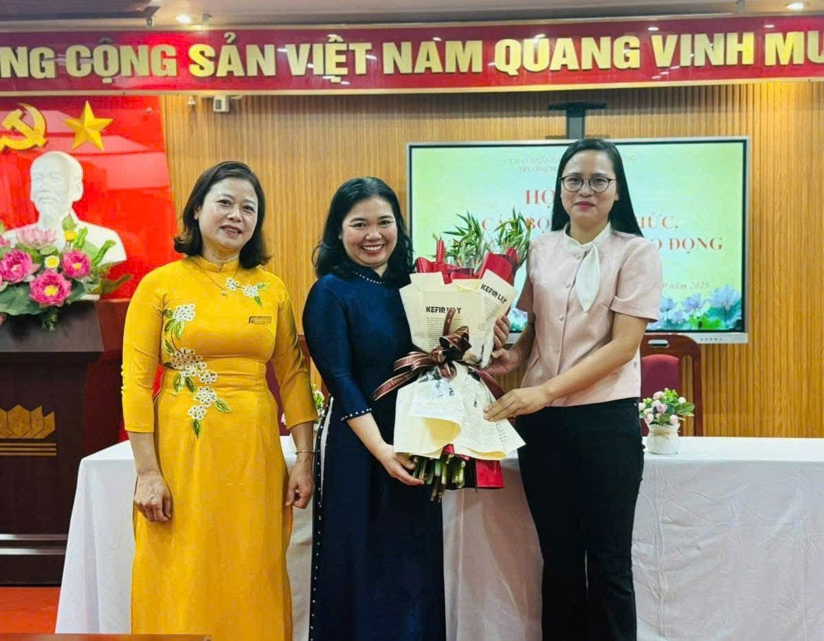 TRƯỜNG MẦM NON LINH ĐÀM TỔ CHỨC HỘI NGHỊ CÁN BỘ, CÔNG CHỨC, VIÊN CHỨC, NGƯỜI LAO ĐỘNG NĂM HỌC 2025-2026- Ảnh 3.
