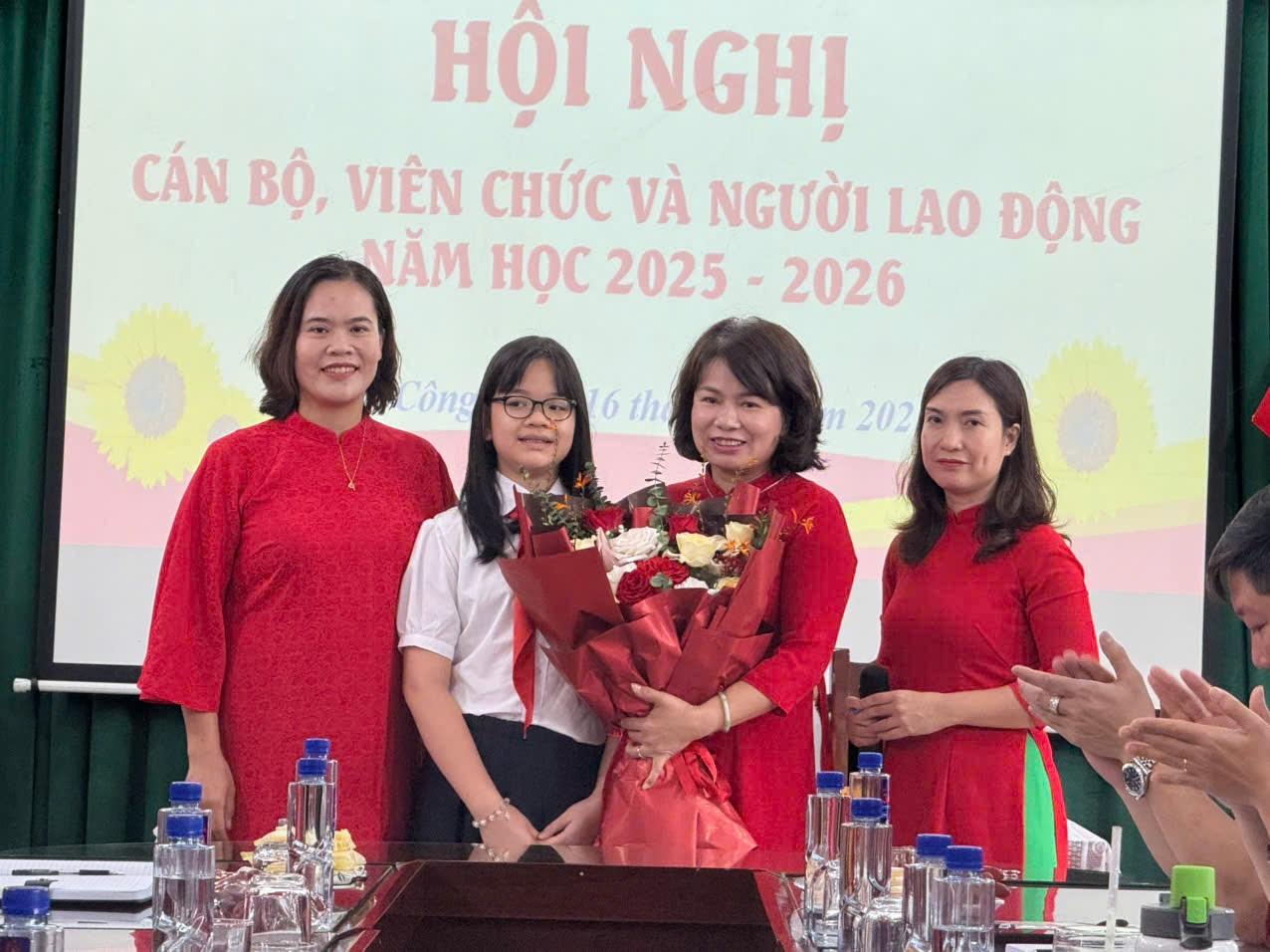 Hội nghị cán bộ công chức, viên chức và người lao động trường Tiểu học Đại Từ phường Định Công, thành phố Hà Nội- Ảnh 2.