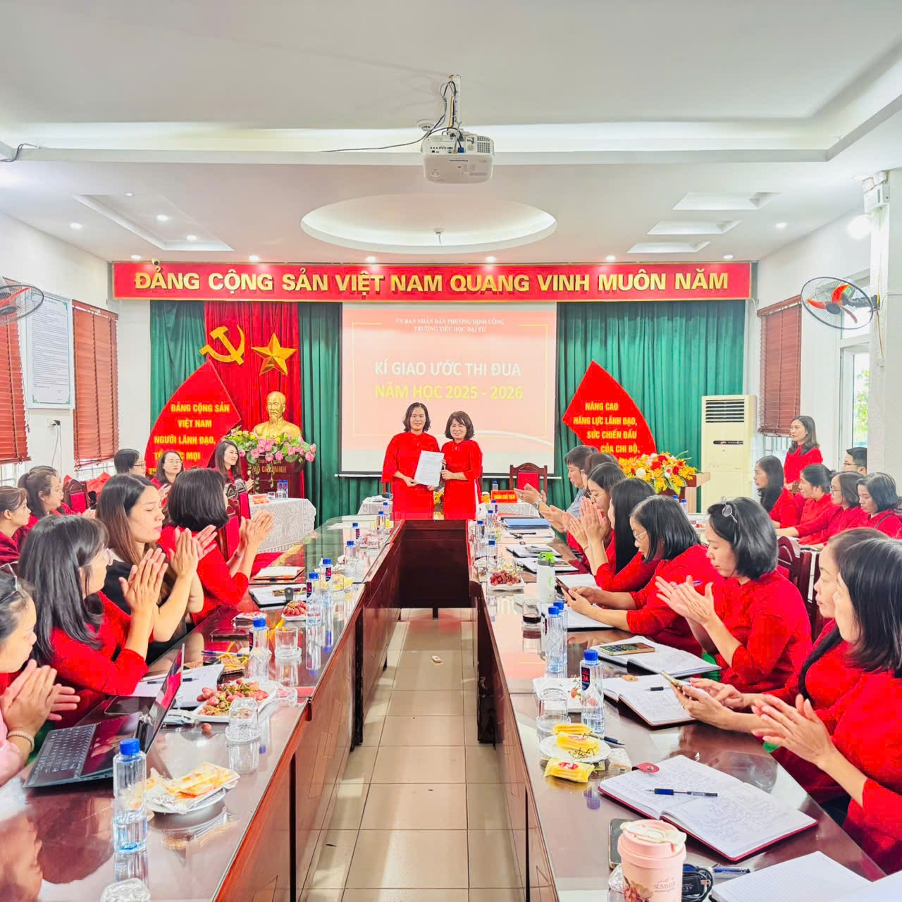 Hội nghị cán bộ công chức, viên chức và người lao động trường Tiểu học Đại Từ phường Định Công, thành phố Hà Nội- Ảnh 5.