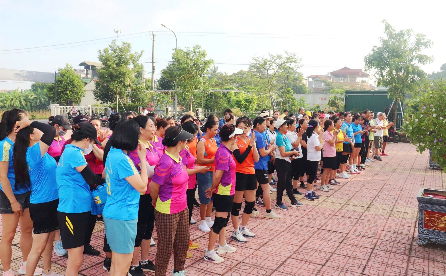 Hơn 100 vận động viên tham gia giải bóng chuyền hơi Đại hội Thể dục Thể thao xã Thuận An lần thứ I, năm 2025- Ảnh 1.