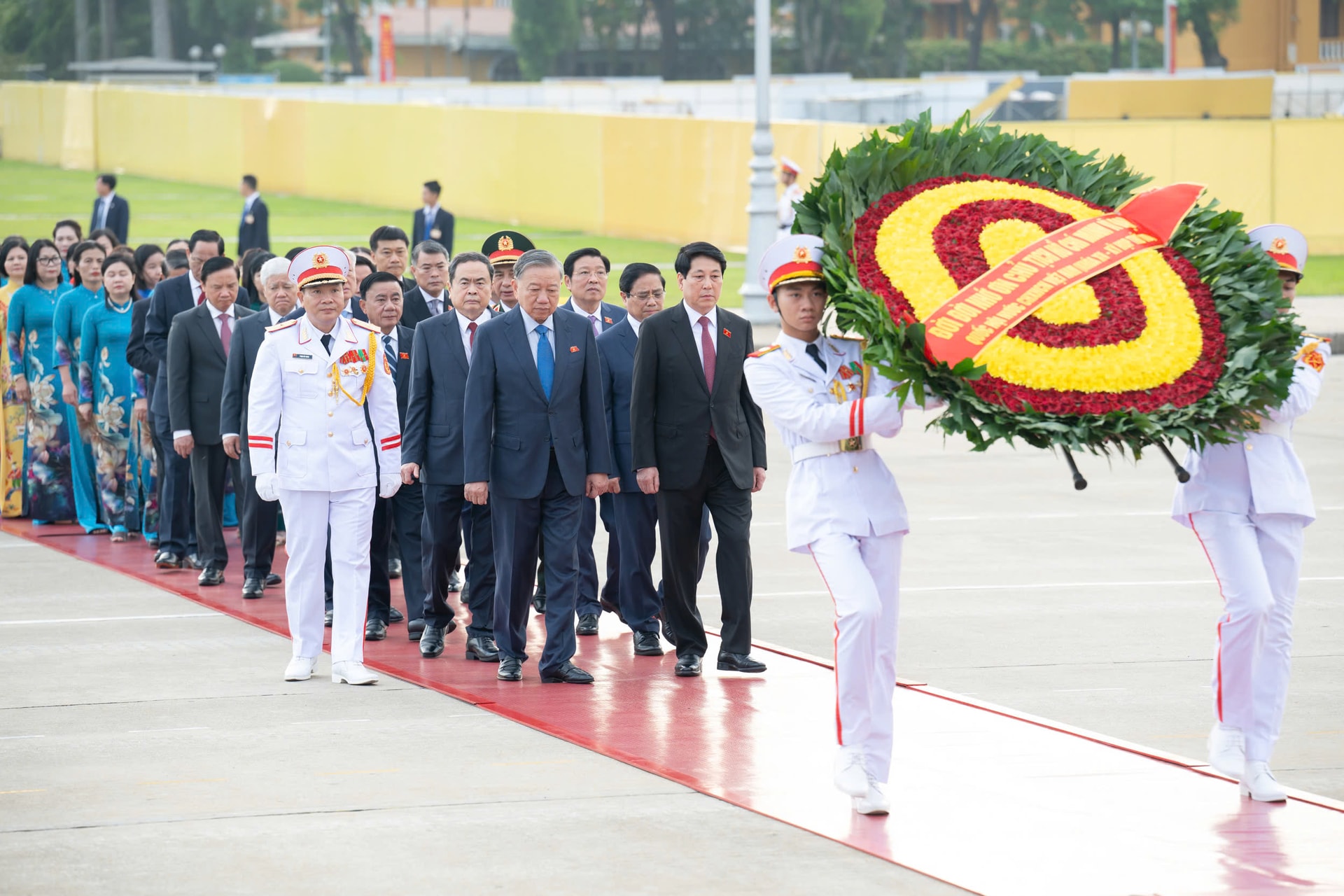 Khai mạc trọng thể kỳ họp thứ mười, Quốc hội khóa XV- Ảnh 1.