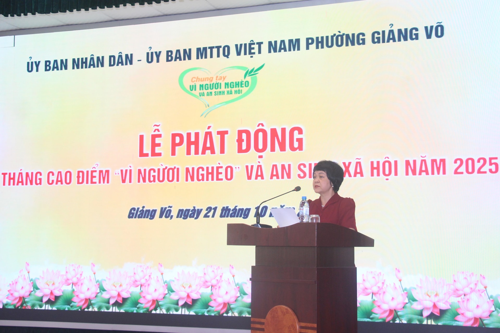 Quỹ Vì người nghèo phường Giảng Võ đạt hơn 1,3 tỷ đồng- Ảnh 1.