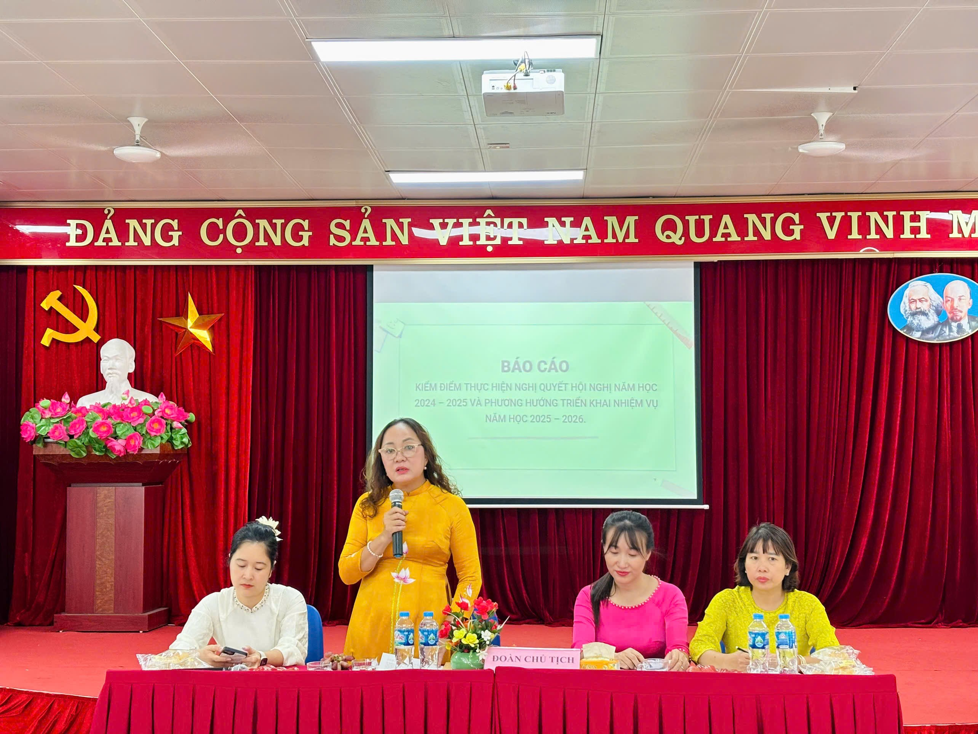HỘI NGHỊ CÔNG CHỨC, VÊN CHỨC, NGƯỜI LAO ĐỘNG TẠI TRƯỜNG MẦM NON HOA MAI – NĂM HỌC 2025-2026- Ảnh 2.