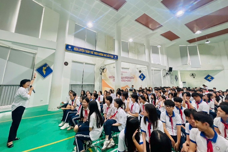 CHƯƠNG TRÌNH HƯỚNG NGHIỆP CHO HỌC SINH KHỐI 9: ĐỊNH HƯỚNG TƯƠNG LAI, ƯƠM MẦM ƯỚC MƠ- Ảnh 2.