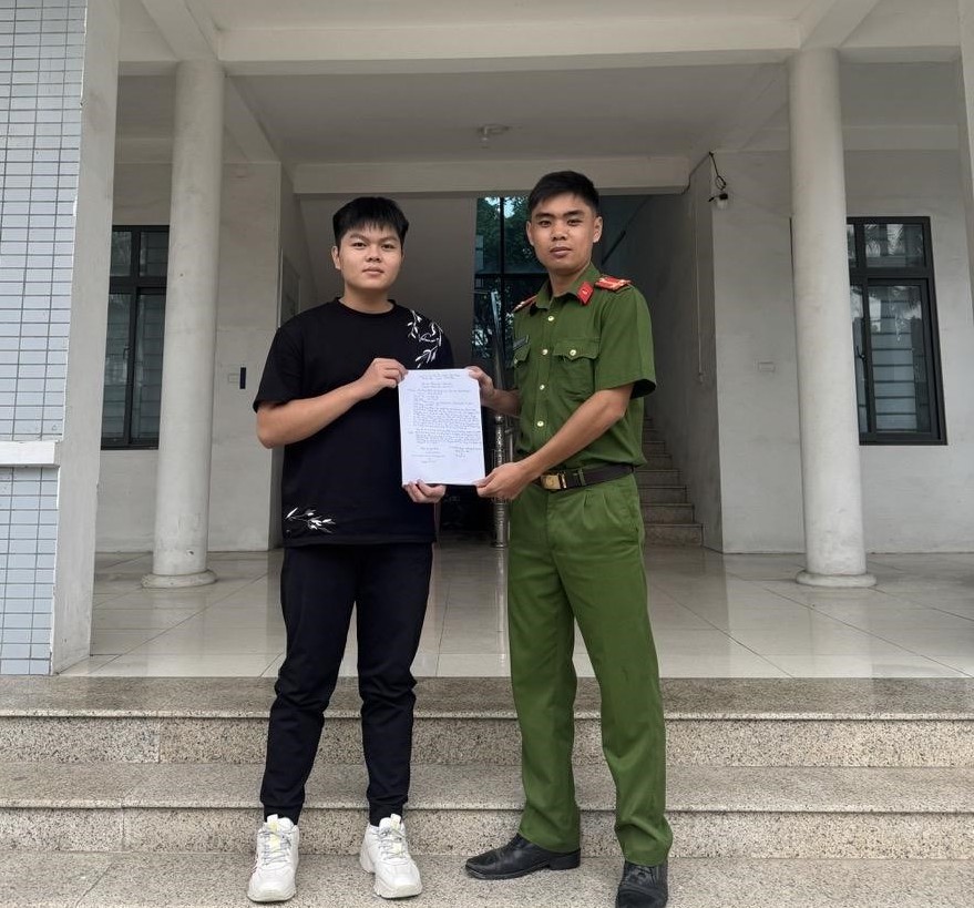 TẤM GƯƠNG THANH NIÊN BÌNH MINH TÌNH NGUYỆN THAM GIA NGHĨA VỤ CÔNG AN NHÂN DÂN