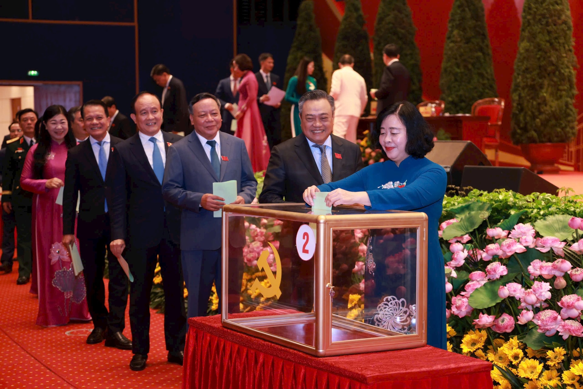 Khẳng định bản lĩnh, trí tuệ và khát vọng vươn lên của Đảng bộ, chính quyền, nhân dân Thủ đô- Ảnh 3.