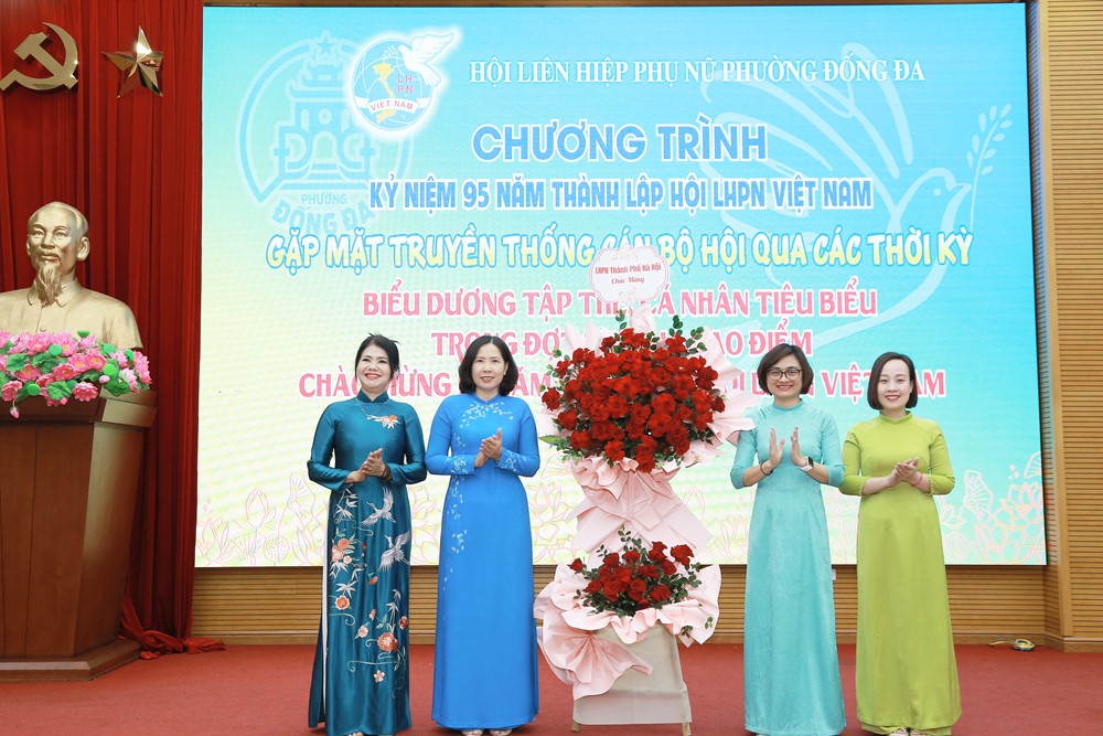 Phụ nữ phường Đống Đa: Tự hào truyền thống, vững bước tương lai- Ảnh 1.