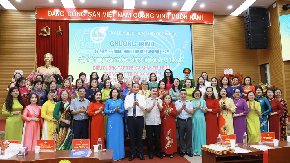 Phụ nữ phường Đống Đa: Tự hào truyền thống, vững bước tương lai- Ảnh 10.
