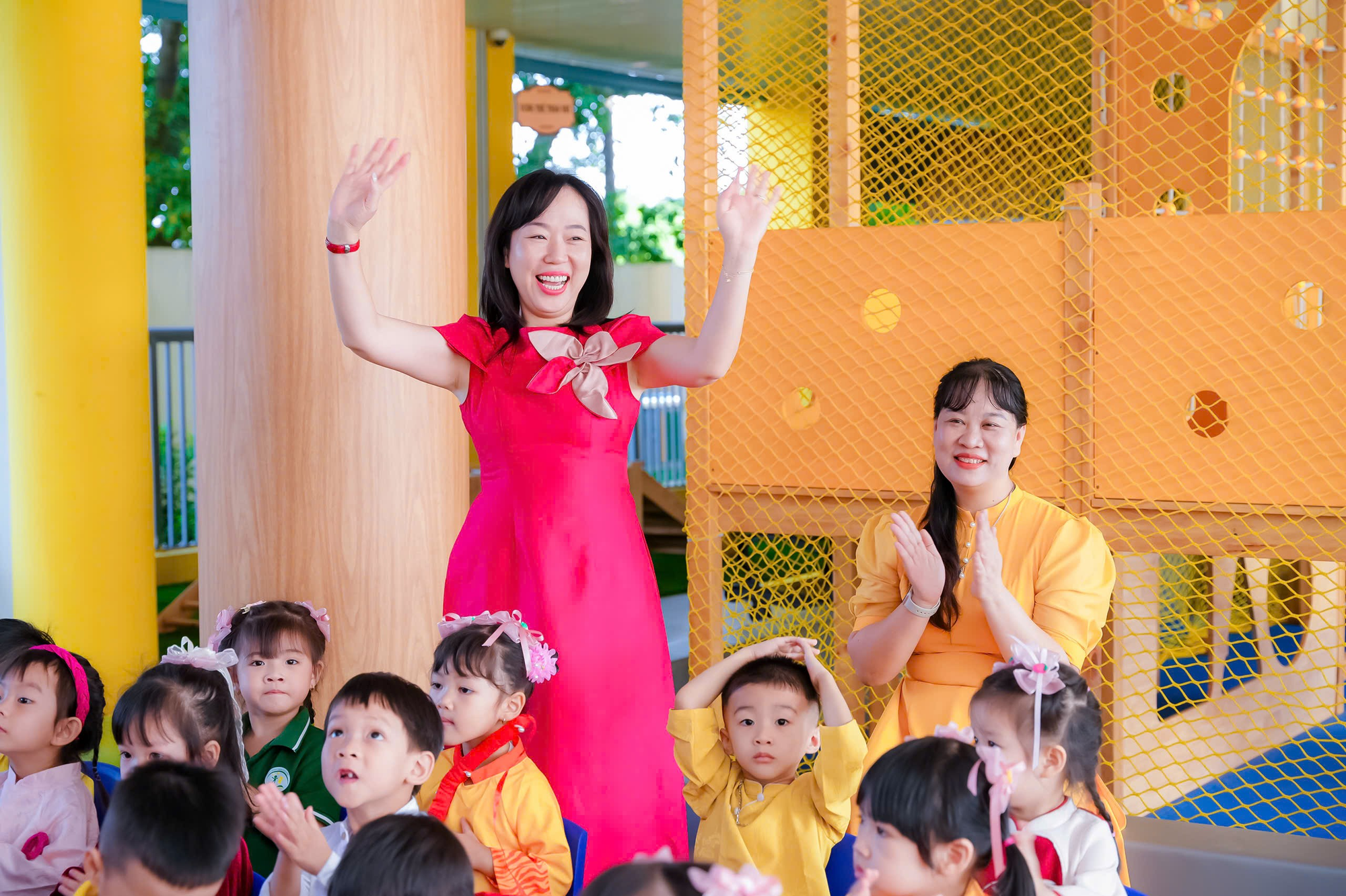 TRƯỜNG MẦM NON SAO MAI TƯNG BỪNG TỔ CHỨC CHƯƠNG TRÌNH "DUYÊN DÁNG VIỆT NAM"- Ảnh 1.