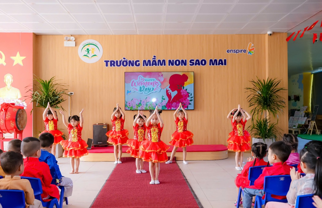 TRƯỜNG MẦM NON SAO MAI TƯNG BỪNG TỔ CHỨC CHƯƠNG TRÌNH "DUYÊN DÁNG VIỆT NAM"- Ảnh 2.