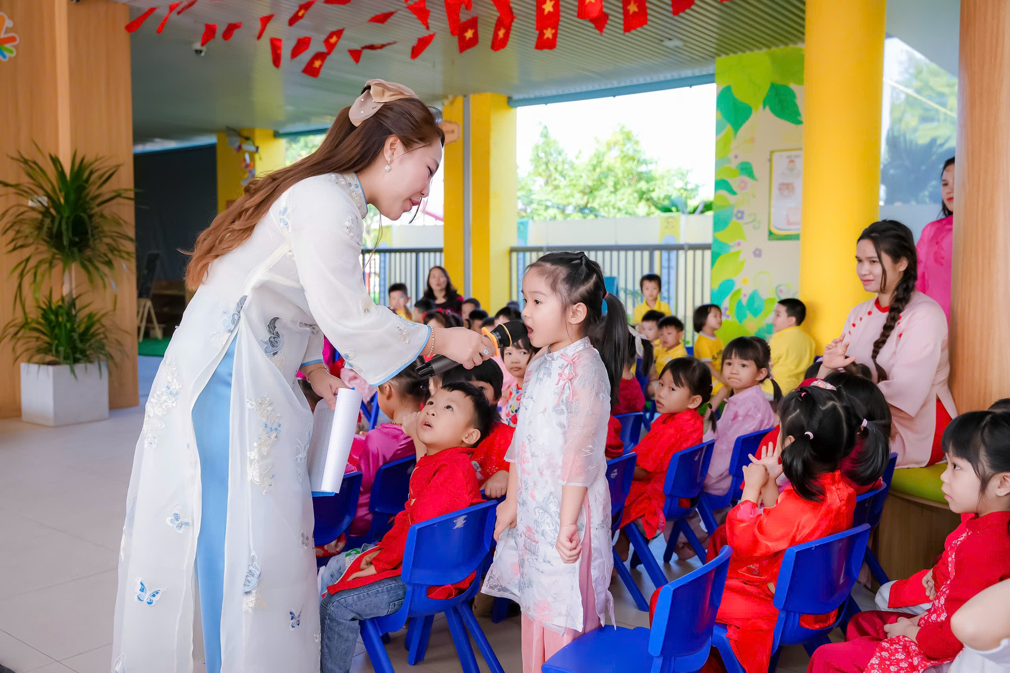 TRƯỜNG MẦM NON SAO MAI TƯNG BỪNG TỔ CHỨC CHƯƠNG TRÌNH "DUYÊN DÁNG VIỆT NAM"- Ảnh 3.