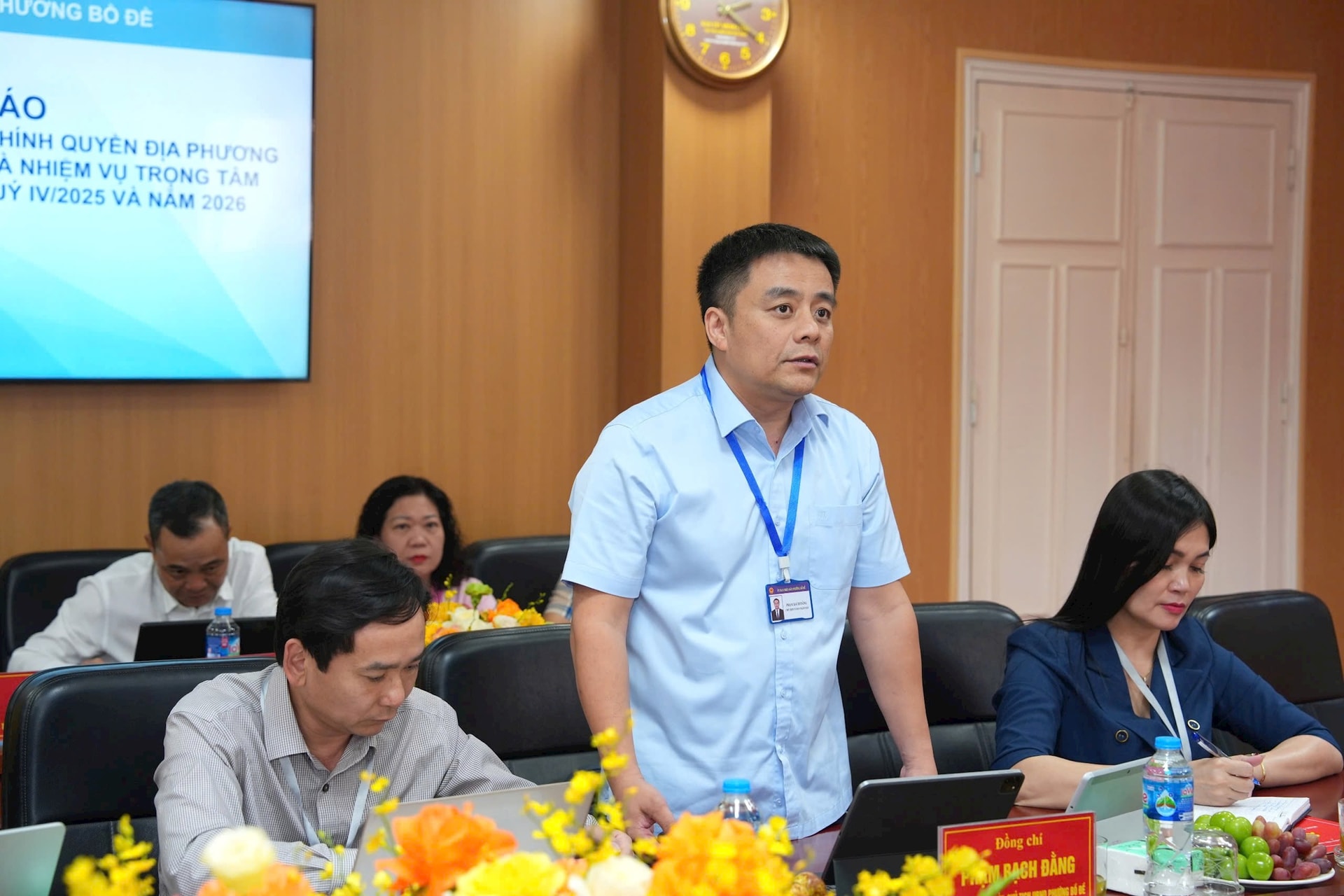 Phó Chủ tịch UBND Thành phố Vũ Thu Hà làm việc với phường Bồ Đề về kết quả triển khai mô hình chính quyền địa phương hai cấp- Ảnh 2. Phó Chủ tịch UBND Thành phố Vũ Thu Hà làm việc với phường Bồ Đề về kết quả triển khai mô hình chính quyền địa phương hai cấp- Ảnh 2.