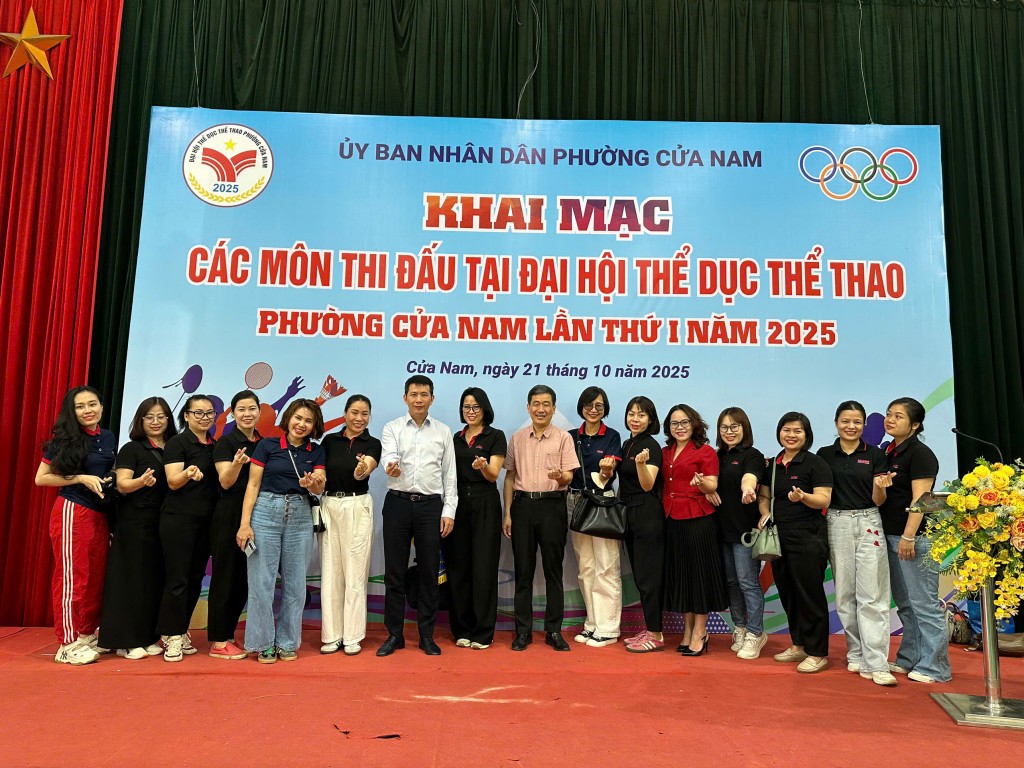 Gần 2000 VĐV tham dự Đại hội TDTT phường Cửa Nam lần thứ I- Ảnh 3.