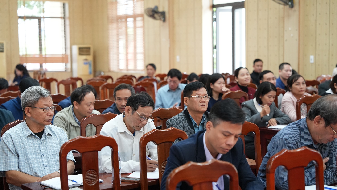 HỘI NGHỊ TRIỂN KHAI KẾ HOẠCH TỔ CHỨC "NGÀY HỘI ĐẠI ĐOÀN KẾT DÂN TỘC" VÀ HỘI NGHỊ TIẾP XÚC, ĐỐI THOẠI GIỮA NGƯỜI ĐỨNG ĐẦU CẤP ỦY, CHÍNH QUYỀN VỚI MTTQ, CÁC TỔ CHỨC VÀ NHÂN DÂN- Ảnh 3.