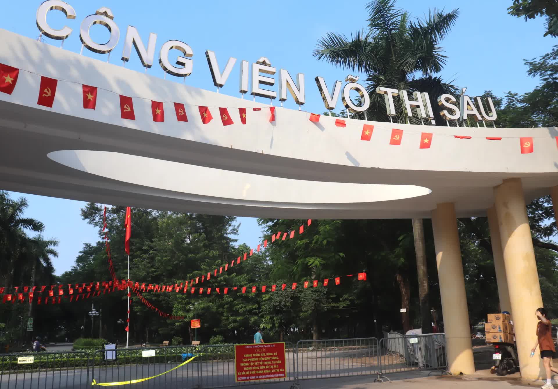Phường Bạch Mai nỗ lực đưa Công viên Võ Thị Sáu trở nên sạch đẹp, phục vụ người dân- Ảnh 10.