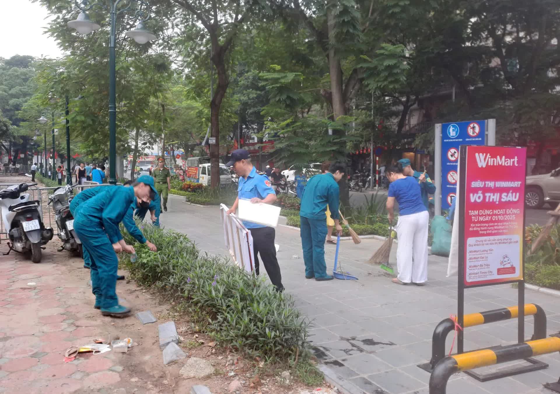 Phường Bạch Mai nỗ lực đưa Công viên Võ Thị Sáu trở nên sạch đẹp, phục vụ người dân- Ảnh 2.