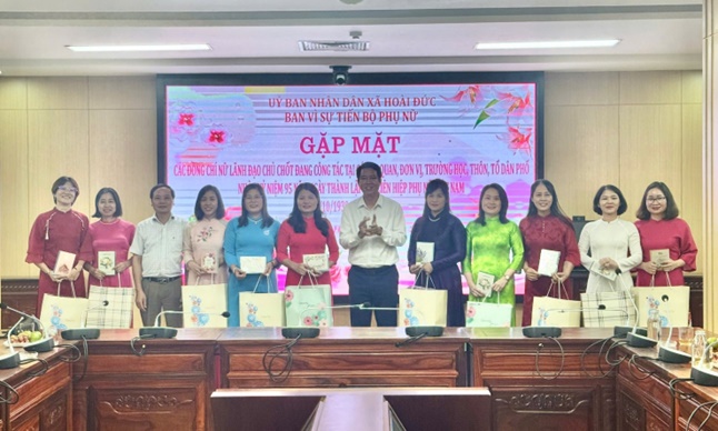 Xã Hoài Đức gặp mặt nữ cán bộ chủ chốt nhân kỷ niệm 95 năm ngày phụ nữ Việt Nam 20/10- Ảnh 4.