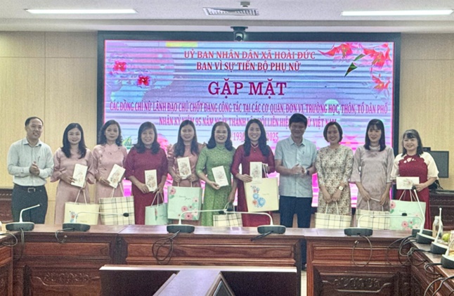 Xã Hoài Đức gặp mặt nữ cán bộ chủ chốt nhân kỷ niệm 95 năm ngày phụ nữ Việt Nam 20/10- Ảnh 6.