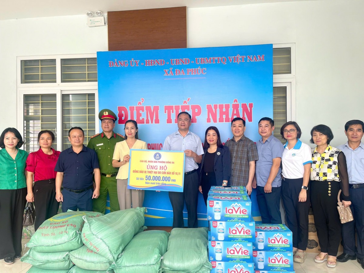 Nhân dân phường Đống Đa ủng hộ đồng bào vùng bão lụt hơn 2 tỷ đồng- Ảnh 2.