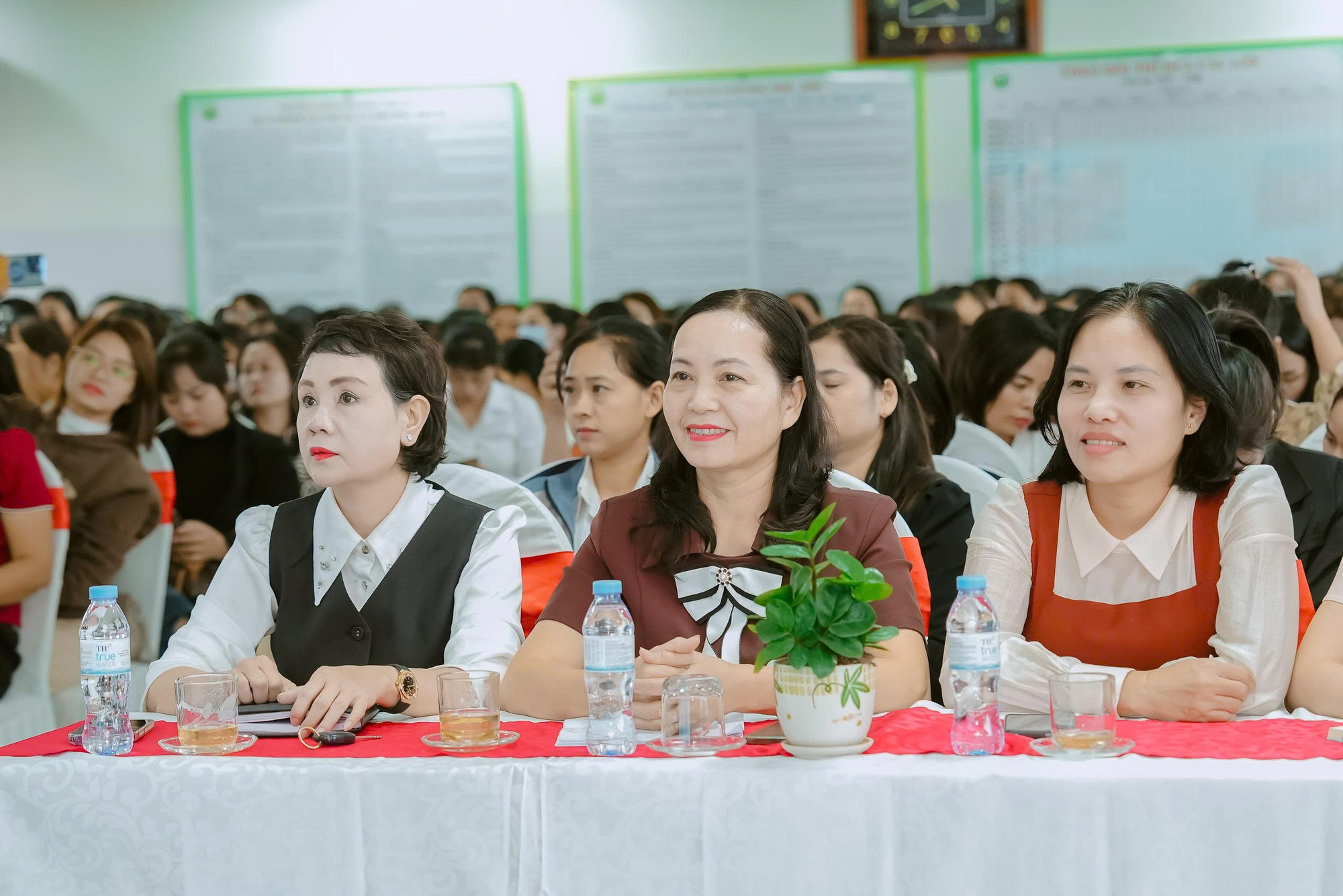Kiến tập chuyên đề “Phát triển tình cảm và kỹ năng xã hội cho trẻ mầm non” năm học 2025-2026.- Ảnh 1.