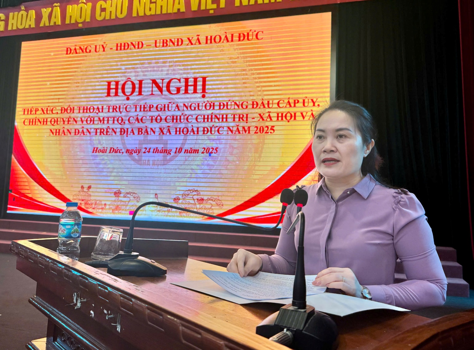 Hoài Đức tổ chức Hội nghị tiếp xúc, đối thoại trực tiếp giữa người đứng đầu cấp ủy, chính quyền với MTTQ, các tổ chức chính trị - xã hội và Nhân dân trên địa bàn xã năm 2025.- Ảnh 3.