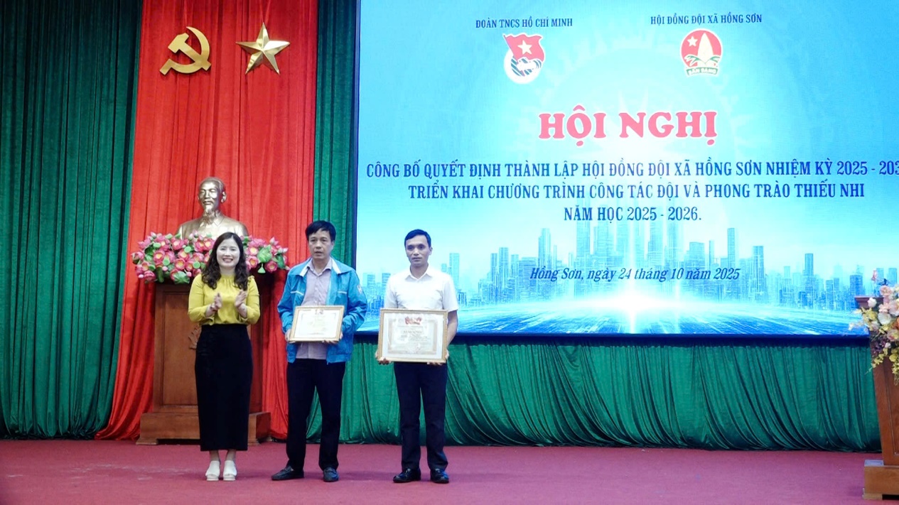 Đoàn Thanh niên xã Hồng Sơn Công bố quyết định thành lập Hội đồng đội và tổ chức Hội nghị lần thứ Nhất Ban chấp hành Đoàn xã nhiệm kỳ 2025-2030- Ảnh 5.
