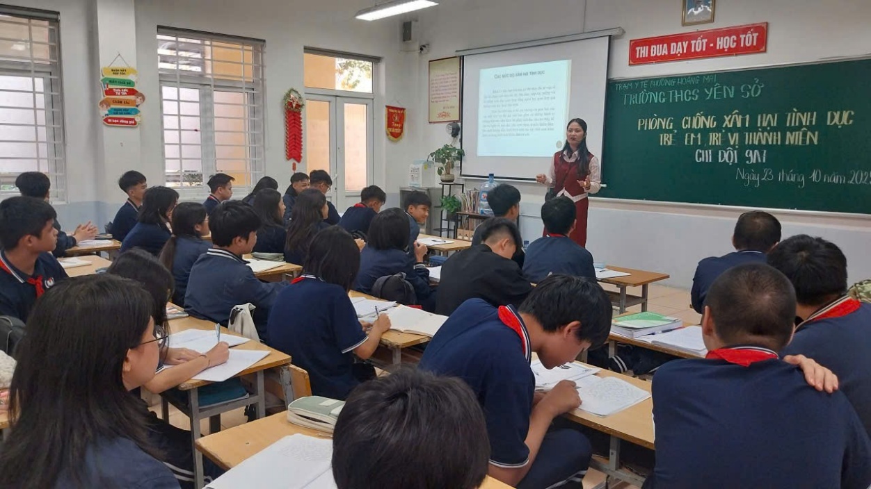TRƯỜNG THCS YÊN SỞ TỔ CHỨC CHUYÊN ĐỀ PHÒNG CHỐNG XÂM HẠI TÌNH DỤC VÀ CHĂM SÓC SỨC KHOẺ SINH SẢN VỊ THÀNH NIÊN CHO HỌC SINH TOÀN TRƯỜNG- Ảnh 1.