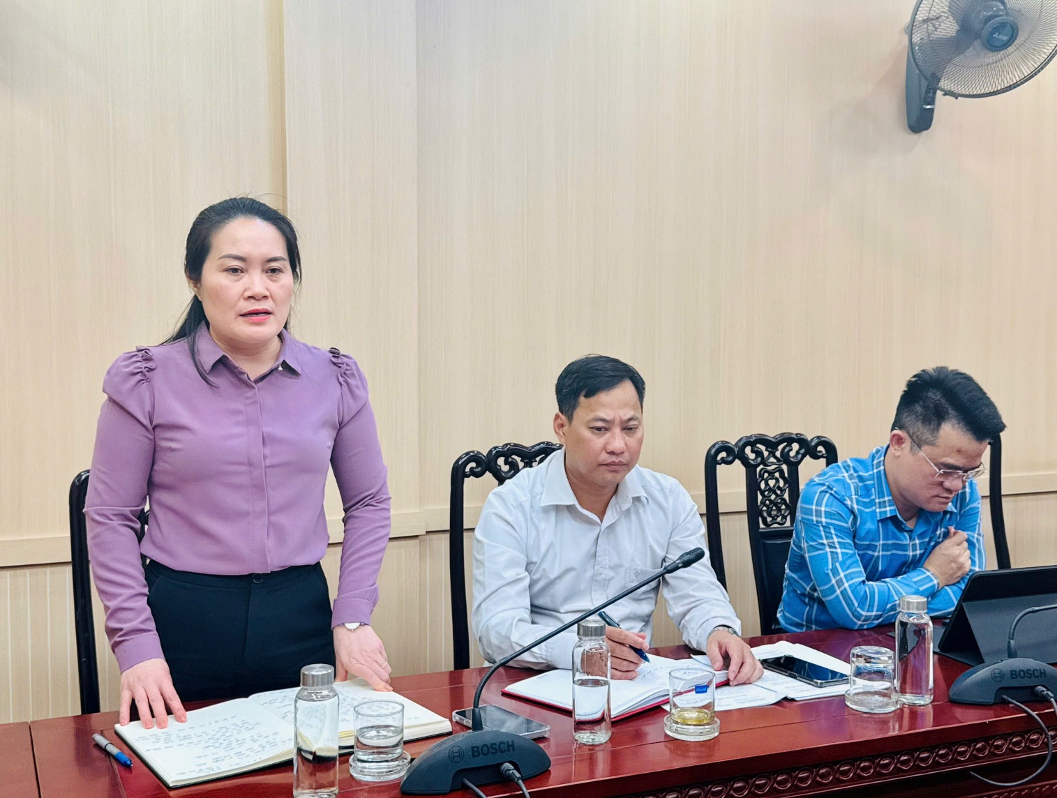 Ban Văn hoá - Xã hội khảo sát hoạt động Điểm tiếp nhận, phục vụ hành chính công- Ảnh 8.
