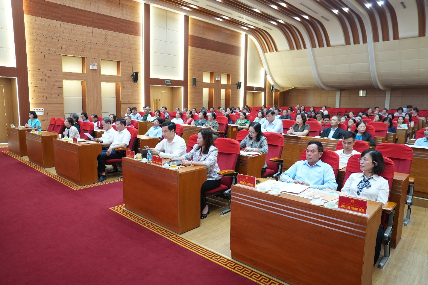 Xã Gia Lâm tổ chức hội nghị tiếp nhận ủng hộ quỹ “vì người nghèo” và đồng bào bị thiệt hại do mưa bão- Ảnh 1.