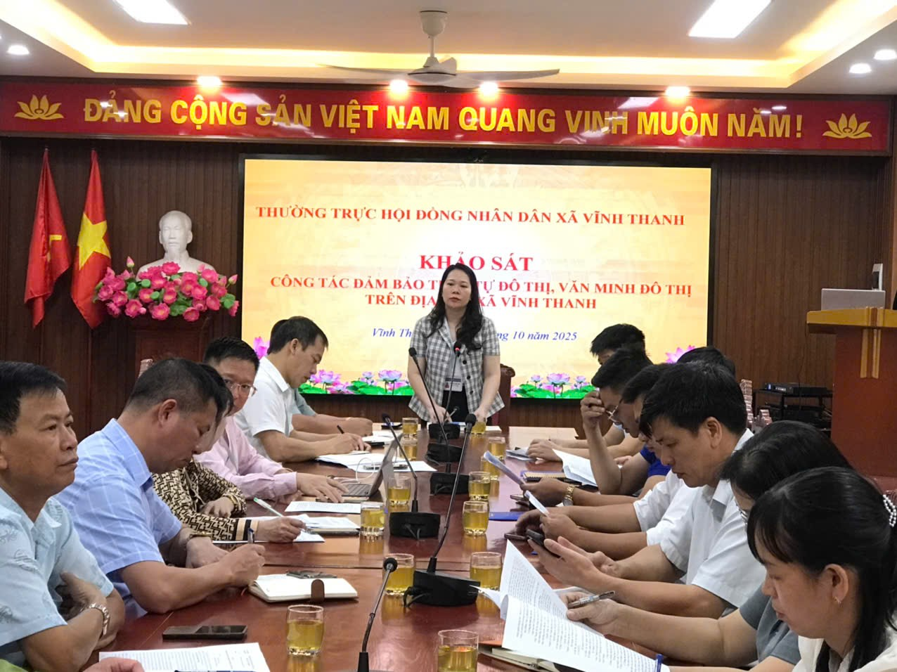 HỘI ĐỒNG NHÂN DÂN XÃ VĨNH THANH TỔ CHỨC KHẢO SÁT CÔNG TÁC TRẬT TỰ ĐÔ THỊ, VĂN MINH ĐÔ THỊ TRÊN ĐỊA BÀN XÃ VĨNH THANH.- Ảnh 4.