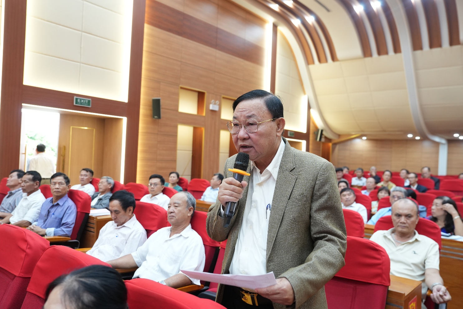 Đảng ủy - HĐND - UBND xã Gia Lâm tổ chức hội nghị tiếp xúc, đối thoại trực tiếp với MTTQ, các tổ chức chính trị - xã hội và nhân dân năm 2025- Ảnh 3.