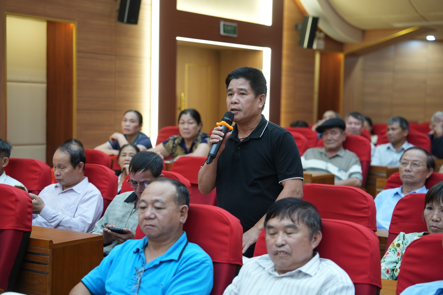 Đảng ủy - HĐND - UBND xã Gia Lâm tổ chức hội nghị tiếp xúc, đối thoại trực tiếp với MTTQ, các tổ chức chính trị - xã hội và nhân dân năm 2025- Ảnh 4.