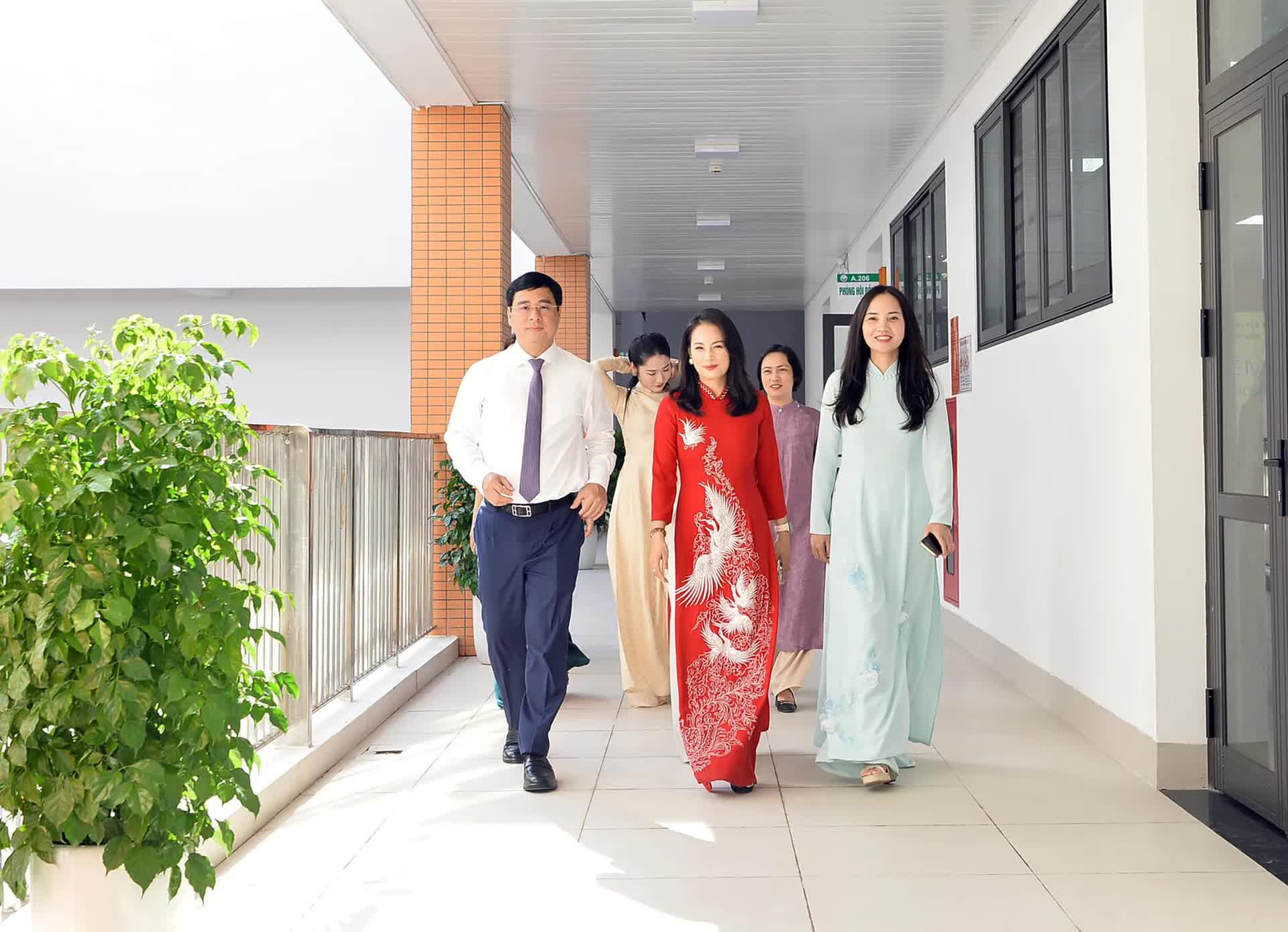 Đảng ủy phường Yên Sở: Thành lập 3 cơ sở đảng tại các&nbsp; trường THPT Đỗ Mười, Tiểu học Pháp Vân, Mầm non Ánh Sao- Ảnh 1.