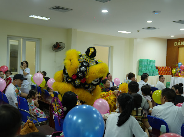 Trung thu đặc biệt tại BVĐK Gia Lâm: Khi bệnh viện trở thành mái nhà- Ảnh 2.