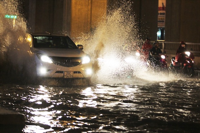 Thời tiết Hà Nội sắp chuyển mưa to khi bão số 11 Matmo đổ bộ đất liền
- Ảnh 2.