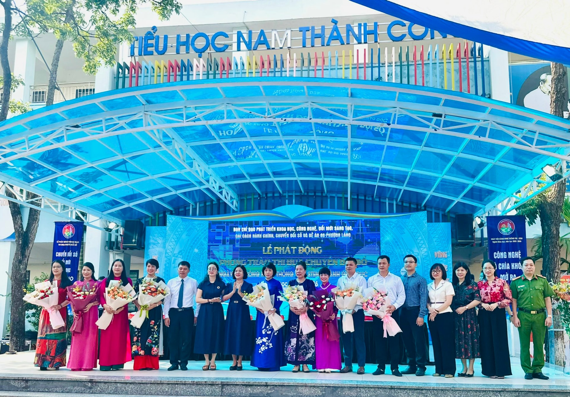 Phường Láng hướng tới "Thầy cô số - Học sinh số - Lớp học số và Gia đình học tập số"- Ảnh 1.