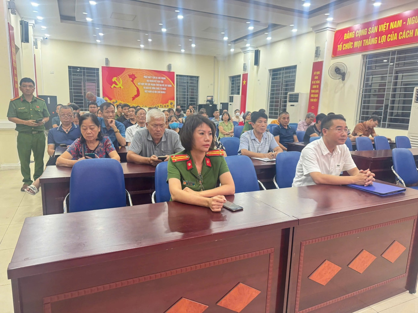 Khương Đình: Tổ chức tuyên truyền, hướng dẫn kỹ năng đảm bảo an toàn PCCC và CNCH đối với loại hình chung cư mini- Ảnh 3.
