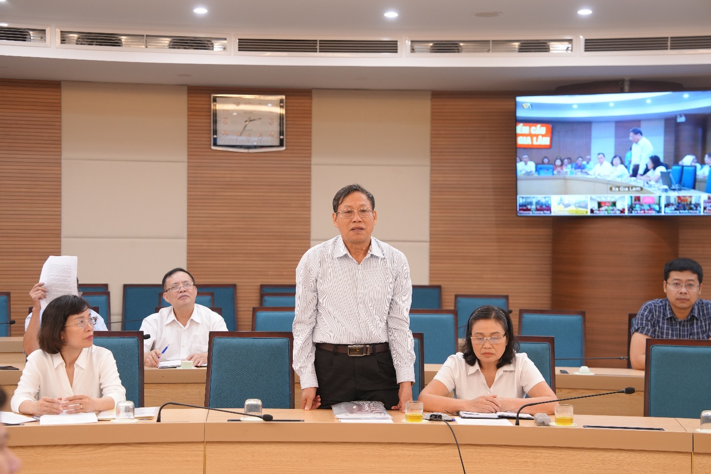 Đại biểu Quốc hội tiếp xúc cử tri trước Kỳ họp thứ 10, Quốc hội khóa XV - Ảnh 3.